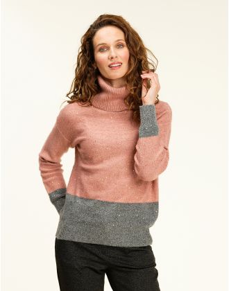 Pull ample col roulé rose