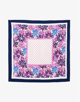 Foulard carré rose plissé