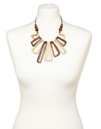 Collier en bois marron