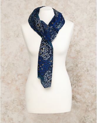 Foulard bleu imprimé