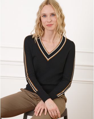 Pull noir col V rayures