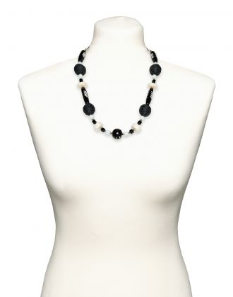 Collier perles noir blanc