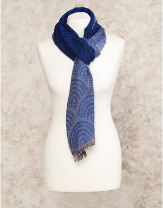 Foulard bleu imprimé