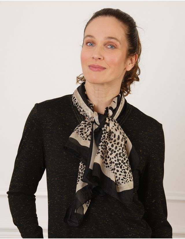 Foulard soie motif noir