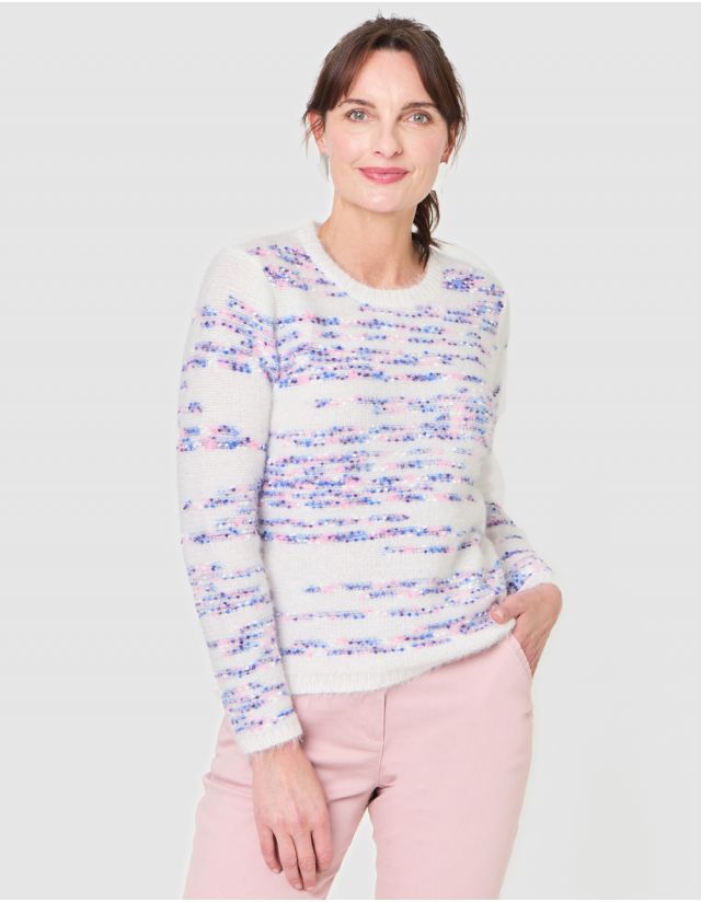 Pull duveteux motif écru