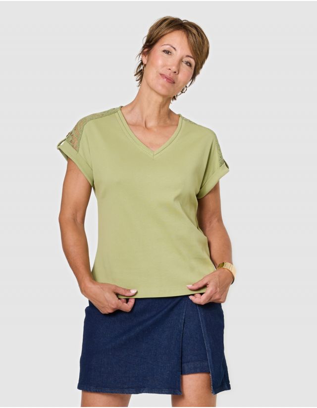 T-shirt dentelle kaki