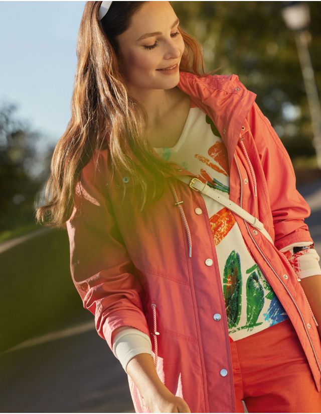Parka courte rouge corail