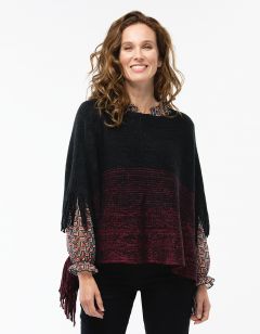Poncho noir et fuchsia