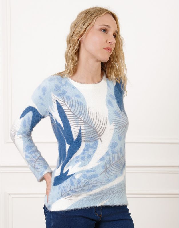 Pull duveteux bleu motif