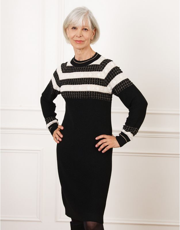 Robe pull noire fantaisie