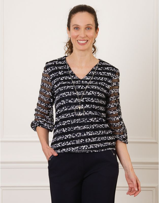 Top chic dentelle marine