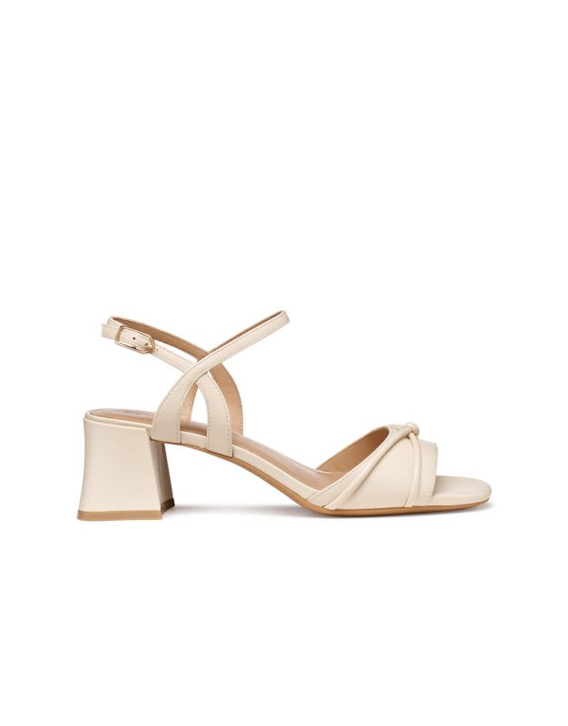 Sandales talon cuir écru